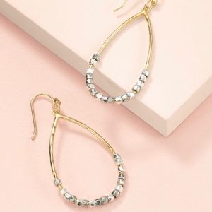 Stella and Dot Rhett Earrings